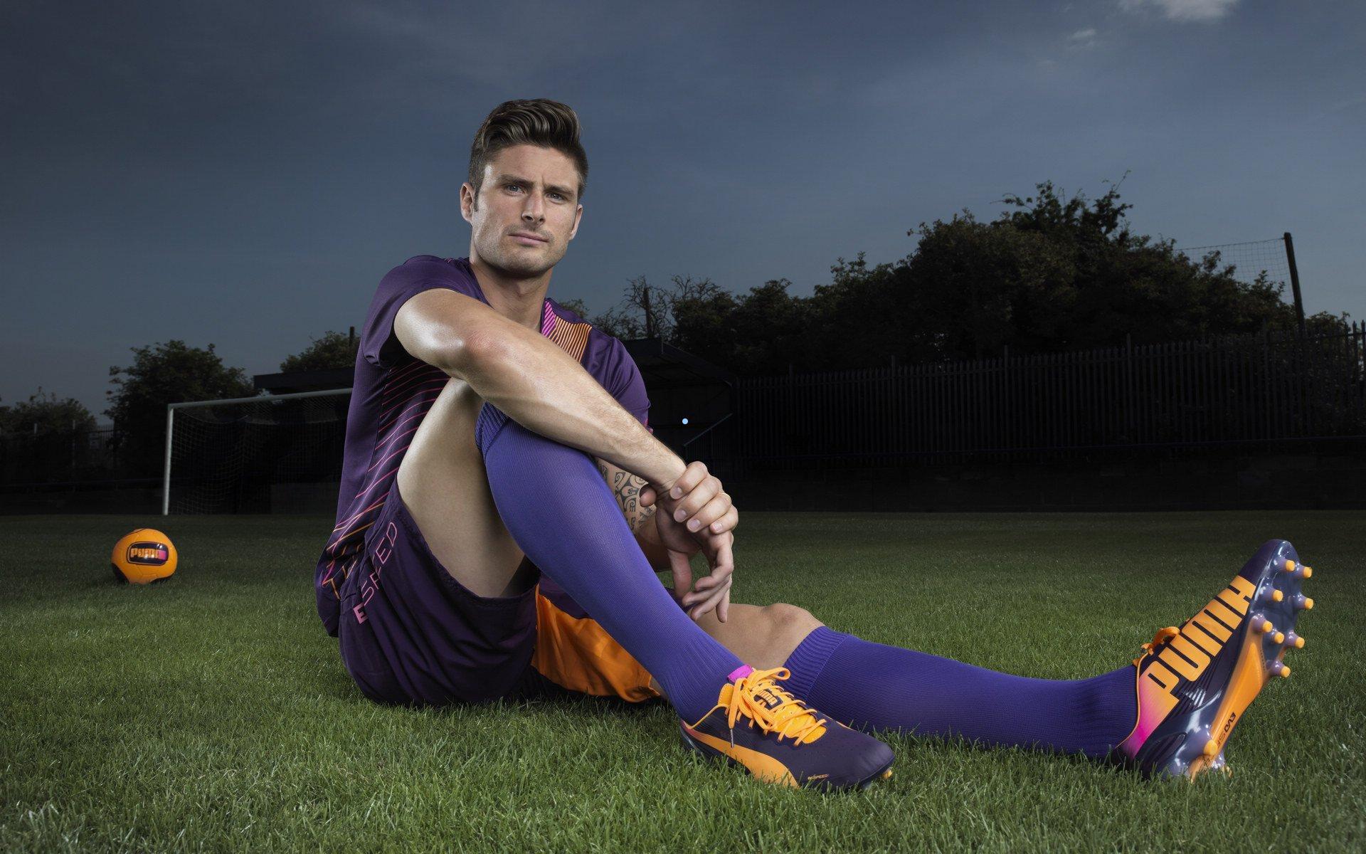 pg模拟器：八年蓝旅终别离 艾迪转战中甲开启新征途